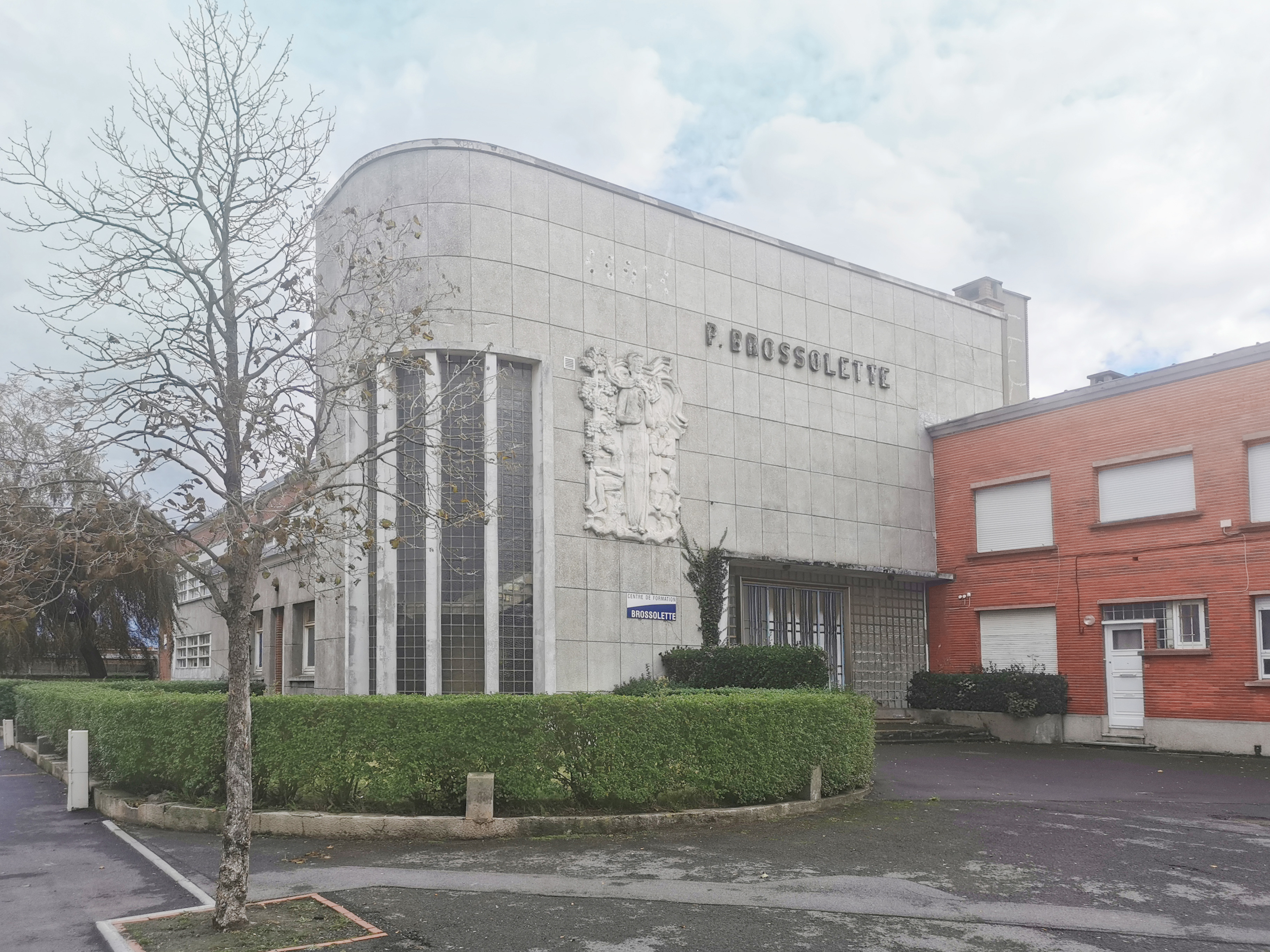 Entrée existante de l'école Brossolette à Dunkerque – avant travaux